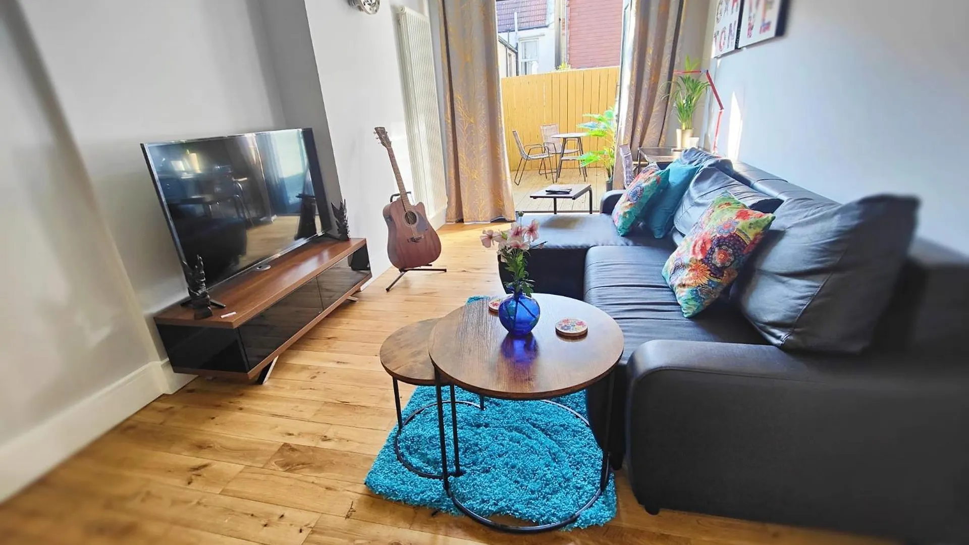Stylish Central 2 Bed Private Patio And Parking Hove Hébergement de vacances